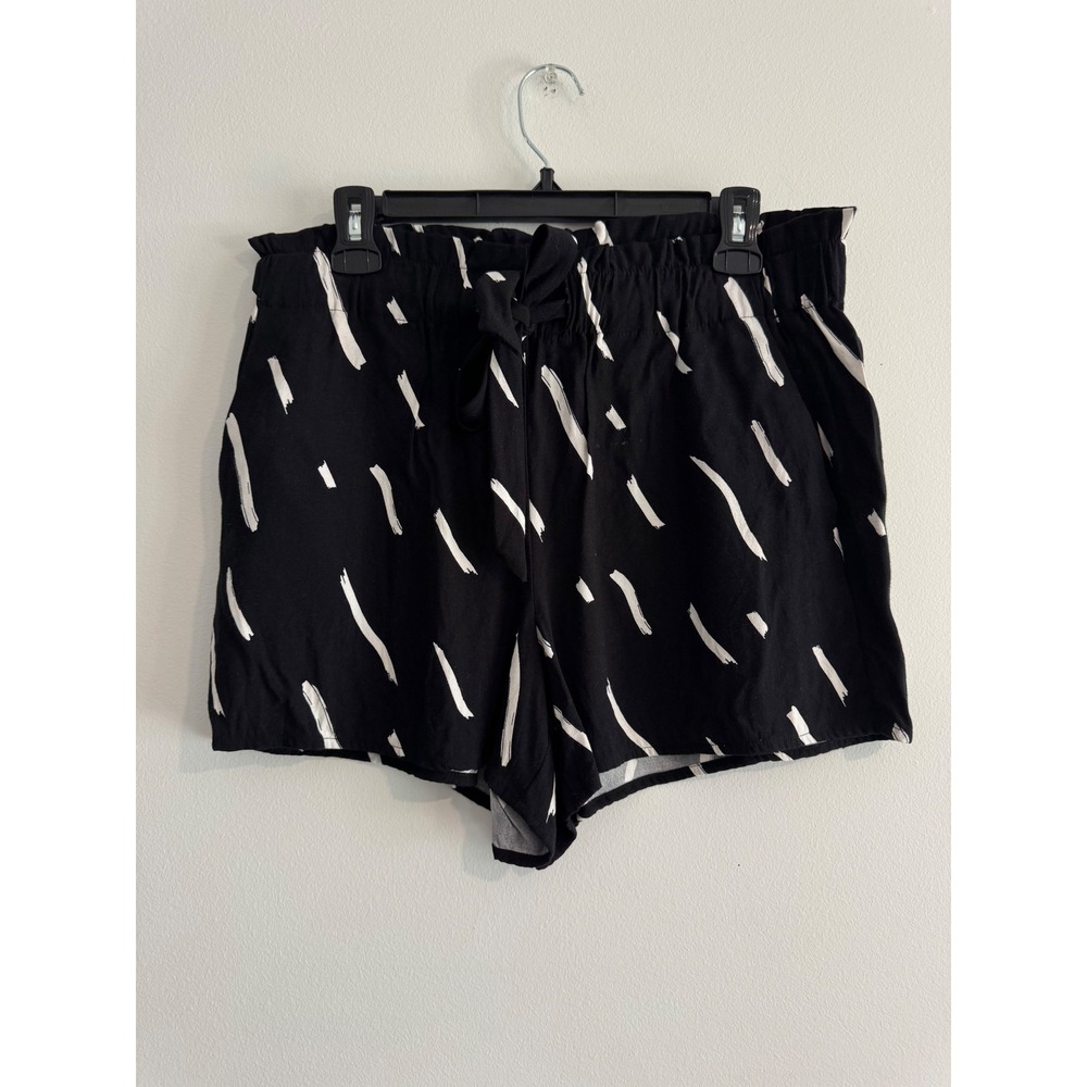 LOFT Abstract Brushstroke Paperbag Waist Shorts Womens Medium Black Tie Belt
